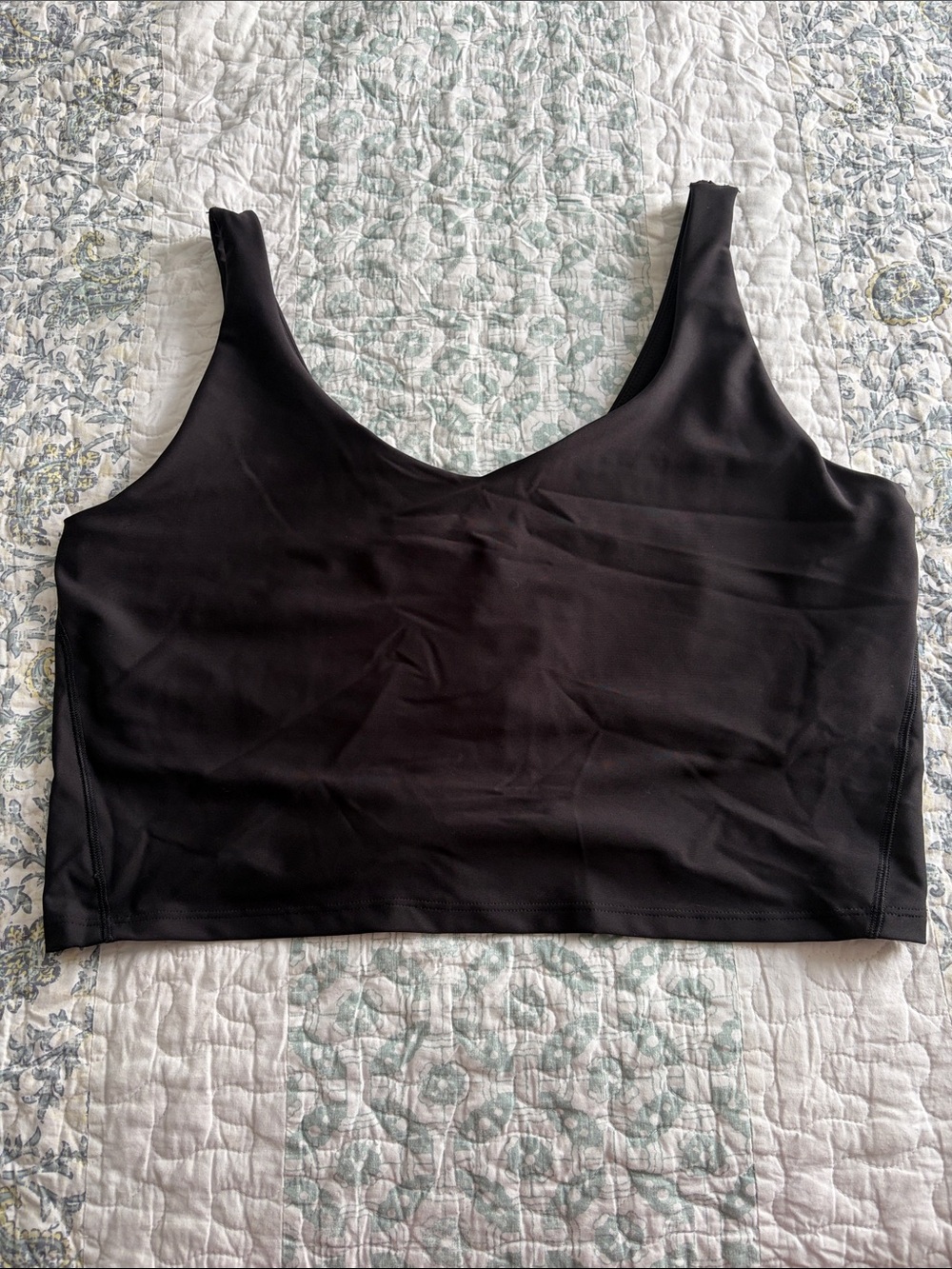 Old Navy Black Scoop-Front Longline Sports Bra Top
